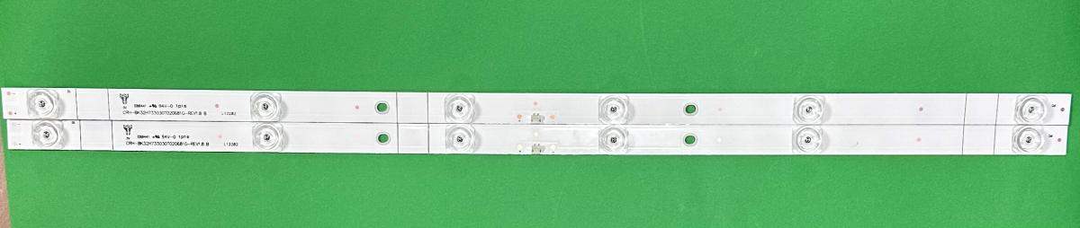 Zestaw listew LED do naprawy podświetlenia telewizora HISENSE 32" zestaw 2szt X CRH-BK32H733030T020681G-REV1.8 , 6LED , 3V , 545MM