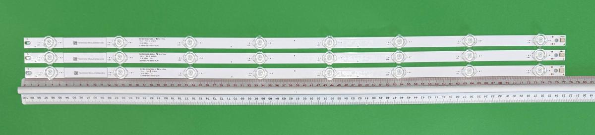 Zestaw listew LED do naprawy podświetlenia telewizora  PANASONIC 40" zestaw 3szt X JL.D40081330-202CS-M_V01  6C01B001QC000/QU000 , 8LED , 771MM ,